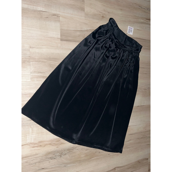 Vintage Pleated V Front Skirt - Picture 3 of 5